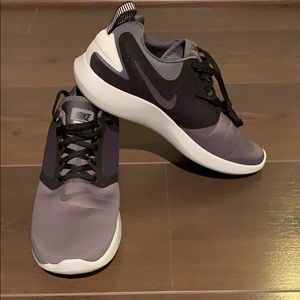 Nike Lunarsolo Gray/Black size 8.5
